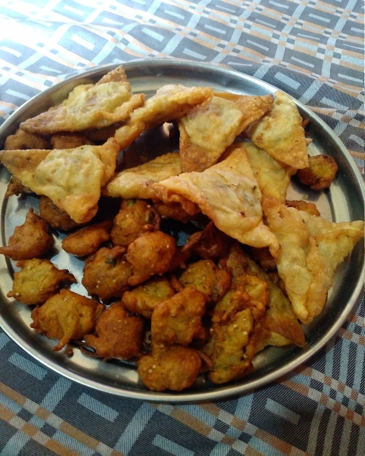 عکس سمبوسه و پکوره