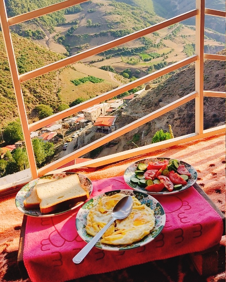 سیب زمینی تخم مرغ در دل طبیعت