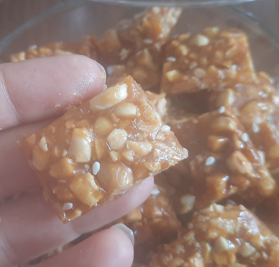 بادام سوخته گیلانی