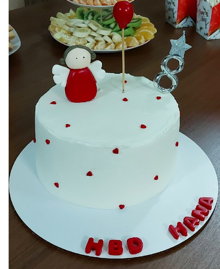 عکس کیک تولد تلفیقی خامه و فوندانت