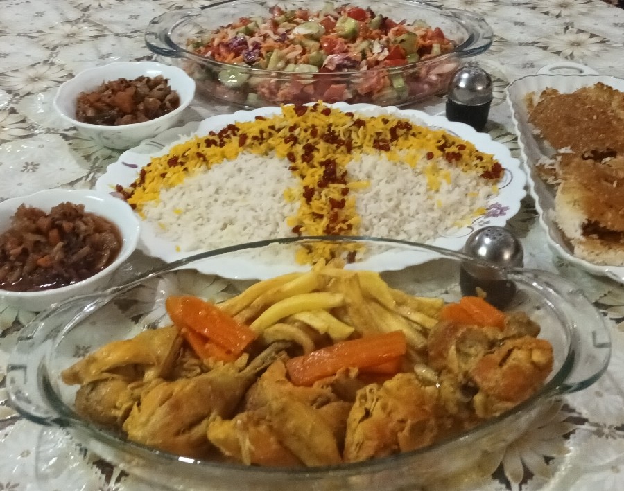 عکس خوراک مرغ زعفرونی 
