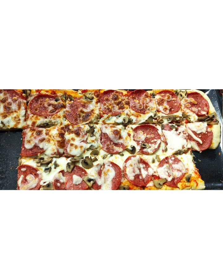پیتزا پپرونی 