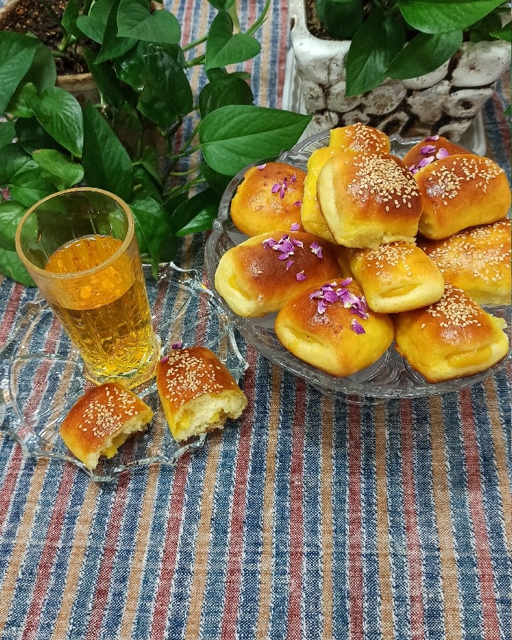 شیرینی گل محمدی
شربت زعفران 