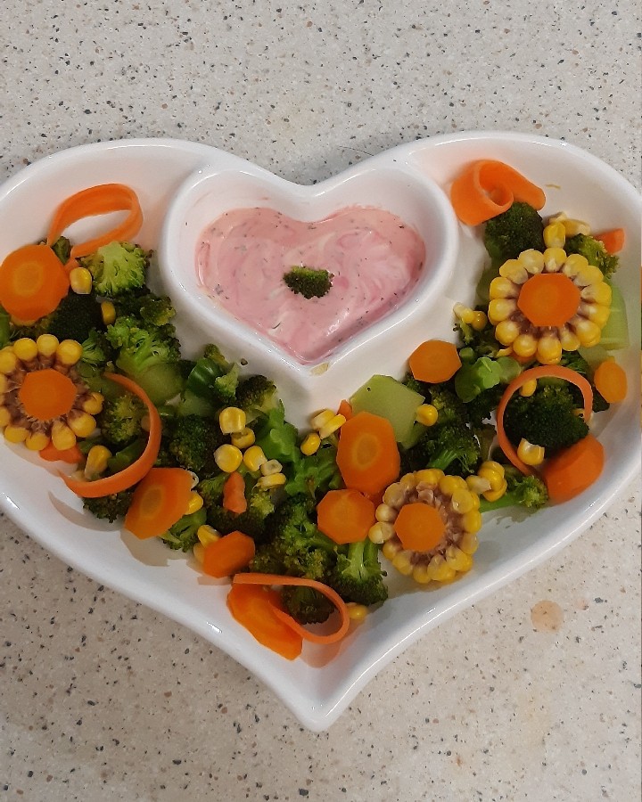 سالاد کلم بروکلی و ذرت