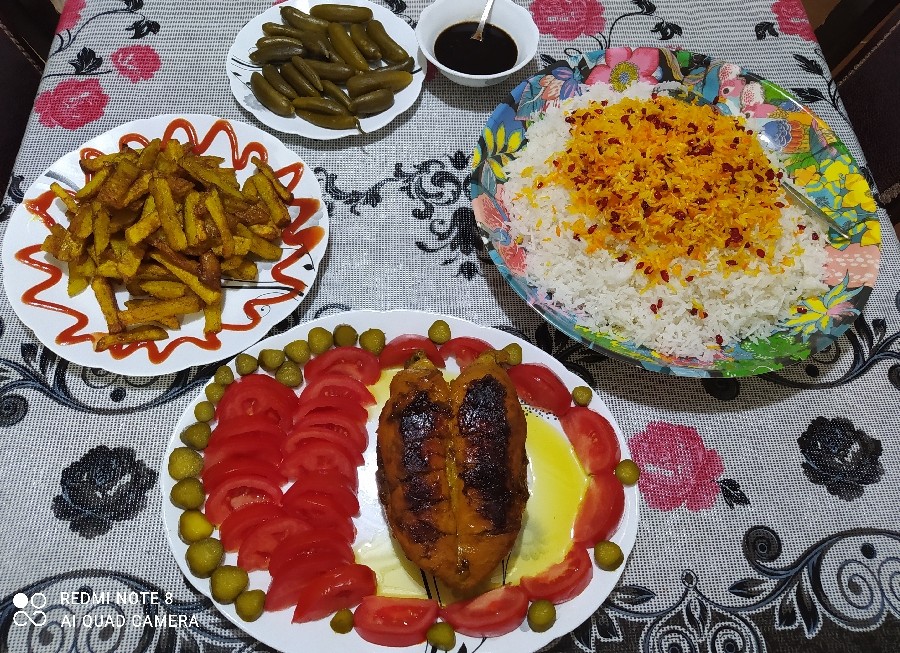 عکس اولین شام  افطار ماه مبارک رمضان 