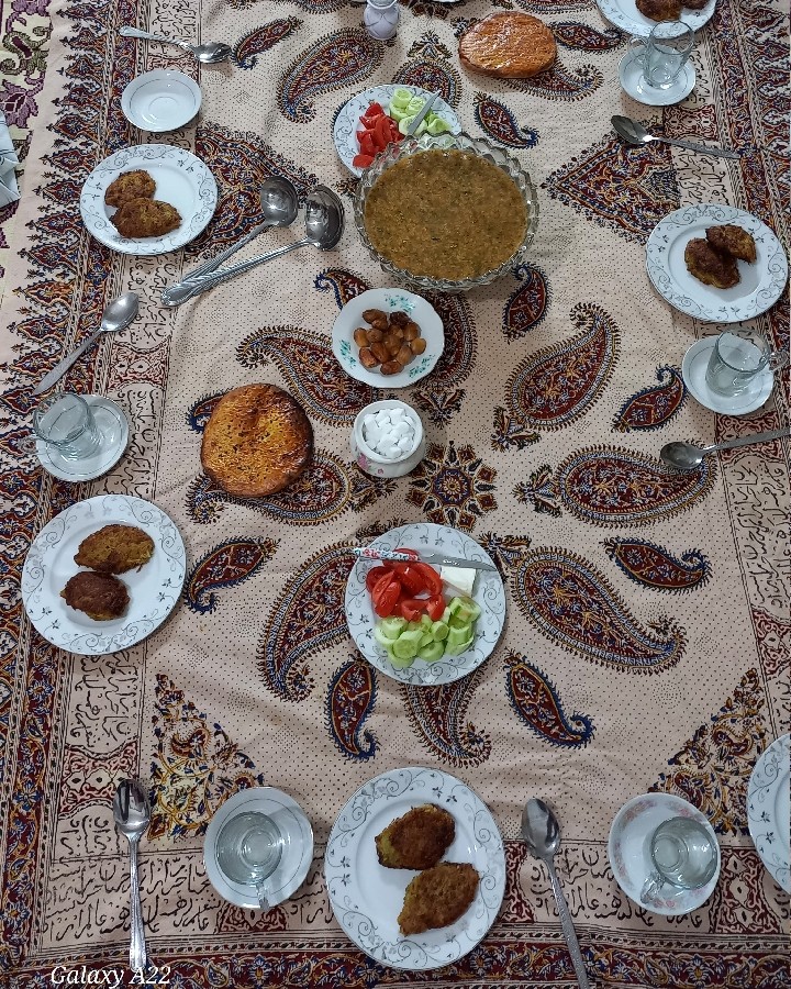 اولین افطار ماه مبارک رمضان ،کنار خانواده ی عزیزم