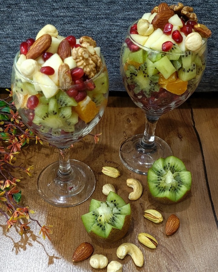 عکس سالاد میوه و آجیل رمضانتون مبارک