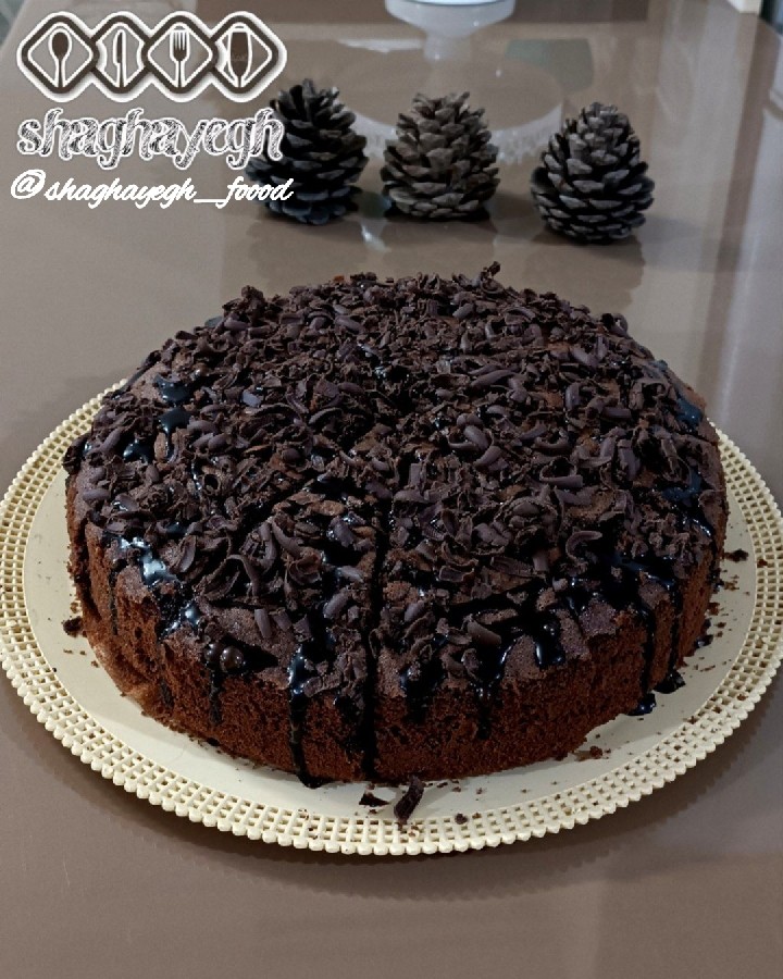 عکس کیک فول شکلاتی با بافت پنبه ای دستور خودم(کپشن) 