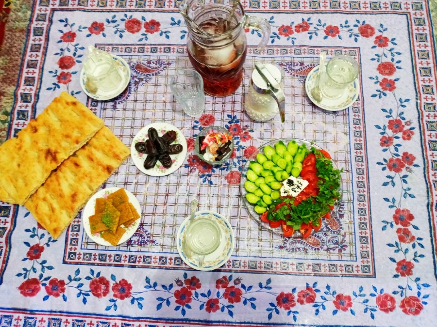 عکس سفره افطاری ۱۲رمضان ۱۴۴۴