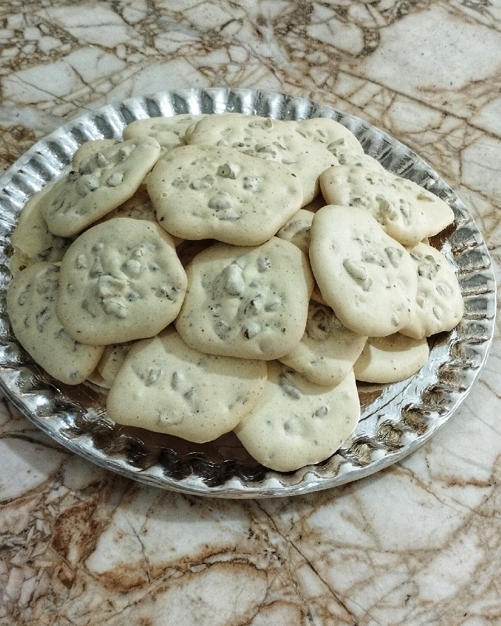 عکس شیرینی پفکی گردویی