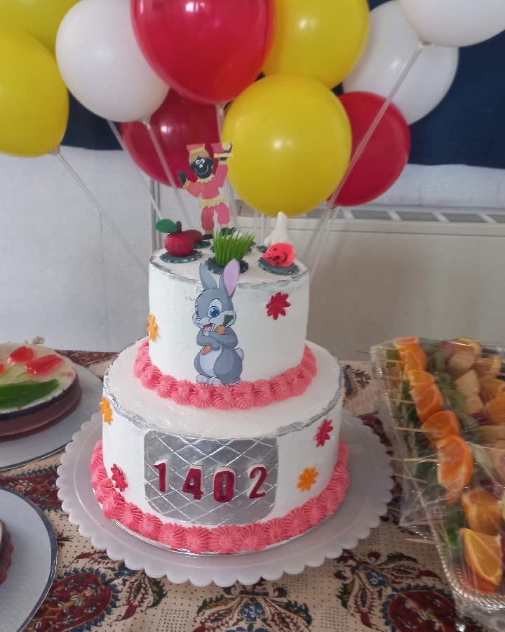 کیک جشن مدرسه پسرم وزن کیک ۵کیلو بود 