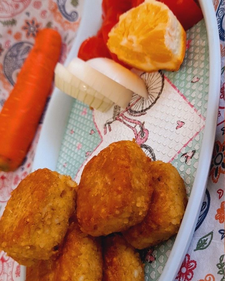 اسلاید مرغ و برنج مکعبی