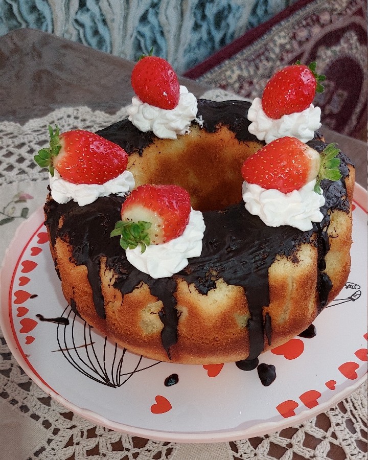 کیک توت‌فرنگی خوشمزه فاطمه پز