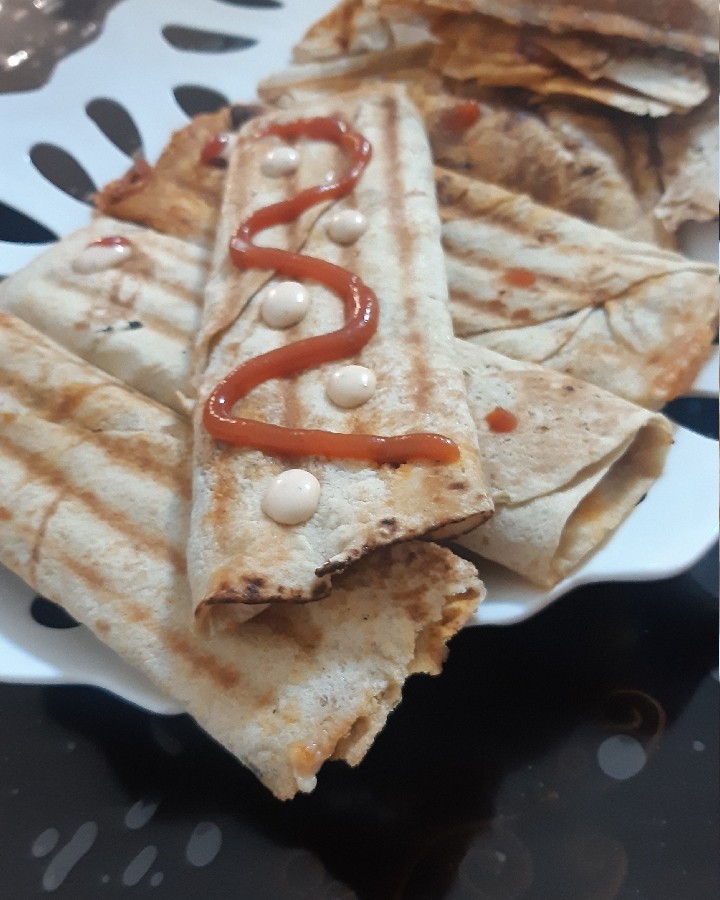 عکس ساندویچ با ساندویچ ساز