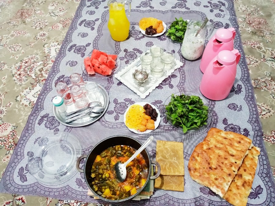 عکس سفره افطاری ۲۷ رمضان ۱۴۴۴
۱۴۰۲/۱/۲۹سه شنبه