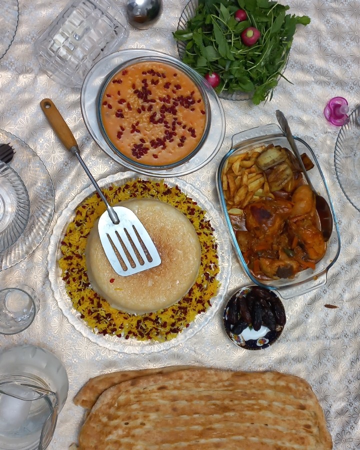 عکس اخرین افطاری رمضان۴۰۲