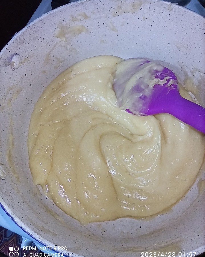 عکس کرمفیل وانیلی (pastry cream)