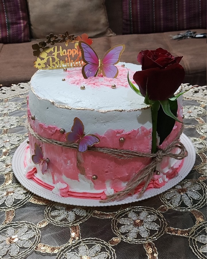 کیک سوپرایزی تولد مامانم ??