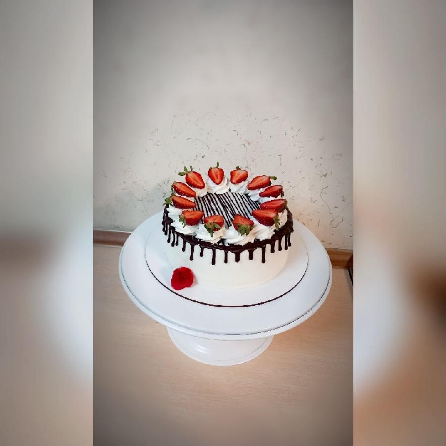عکس کیک شیفون نارگیل و شکلات با فیلینگ خامه و گردو
برای روز معلم