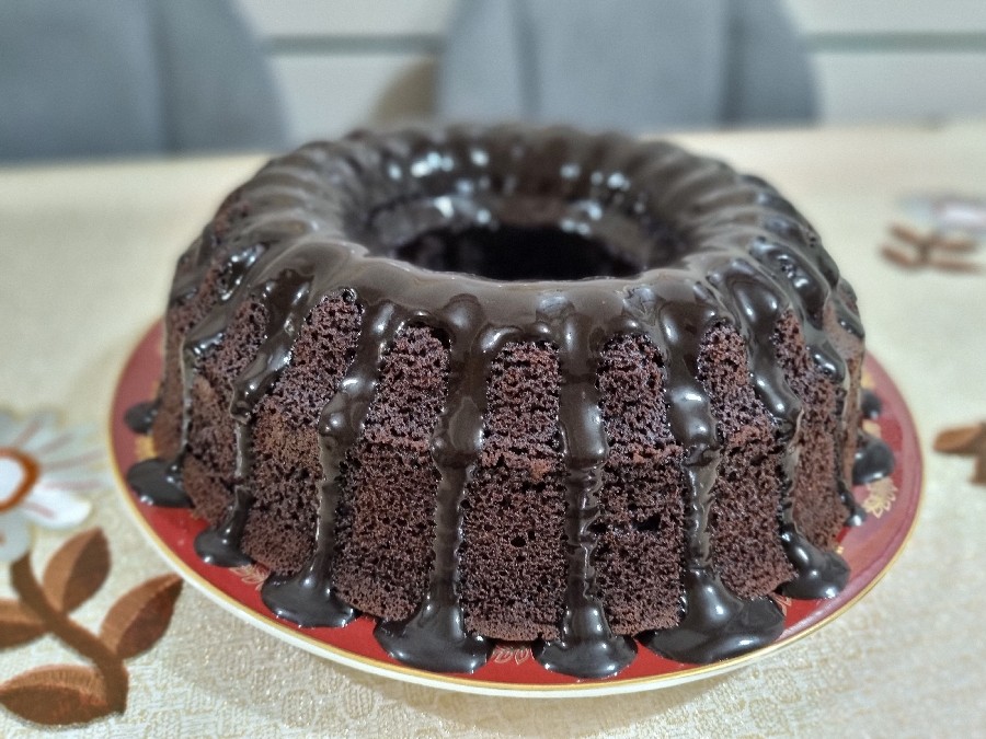 عکس کیک شکلاتی با رویه شکلات