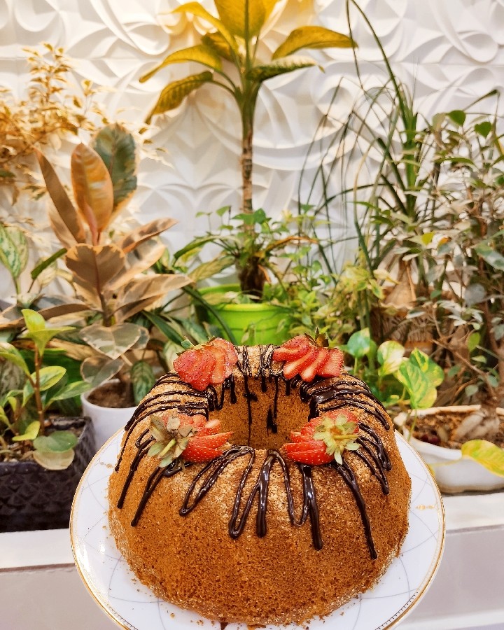 عکس کیک گلاب و زعفران 