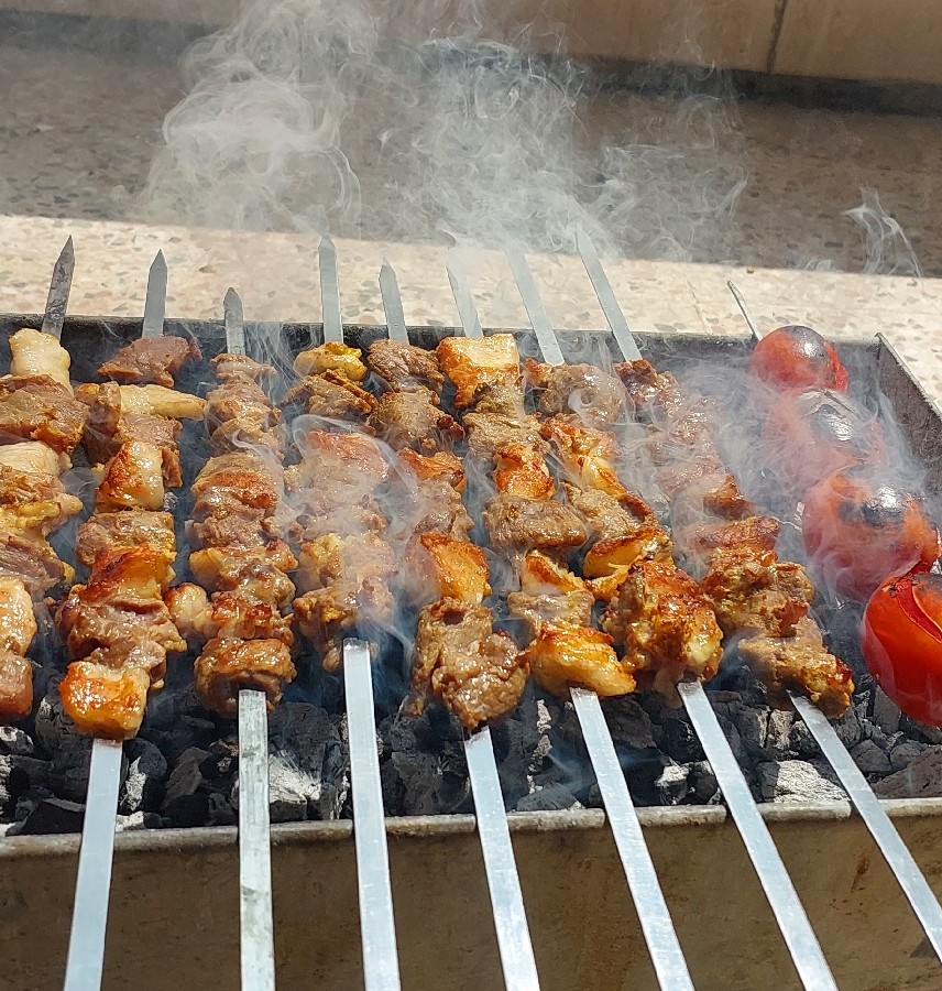 عکس چنجه یک روز تعطیل