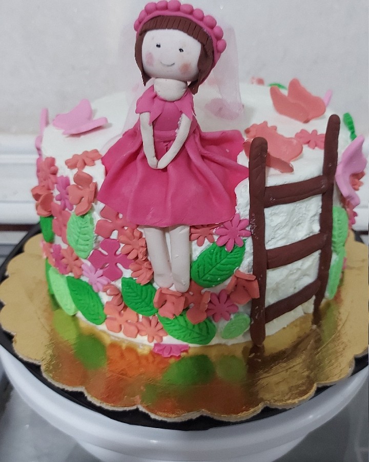 کیک یکسالگی دختر قشنگم