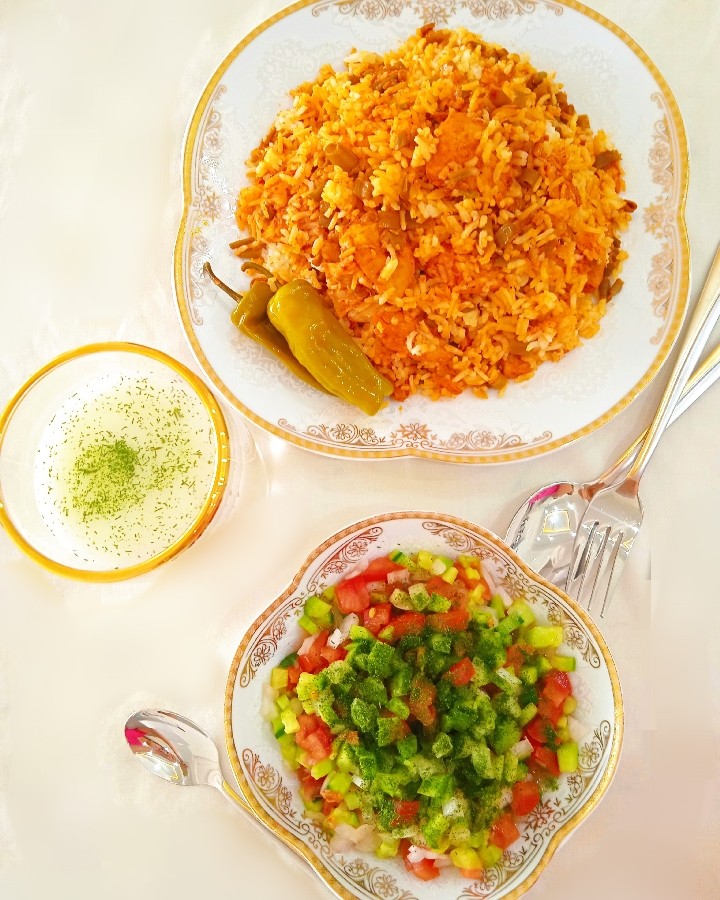 عکس لوبیا پلو و سالاد شیرازی