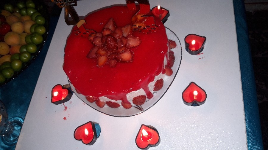 کیک خامه ای با روکش ژله بریلو 