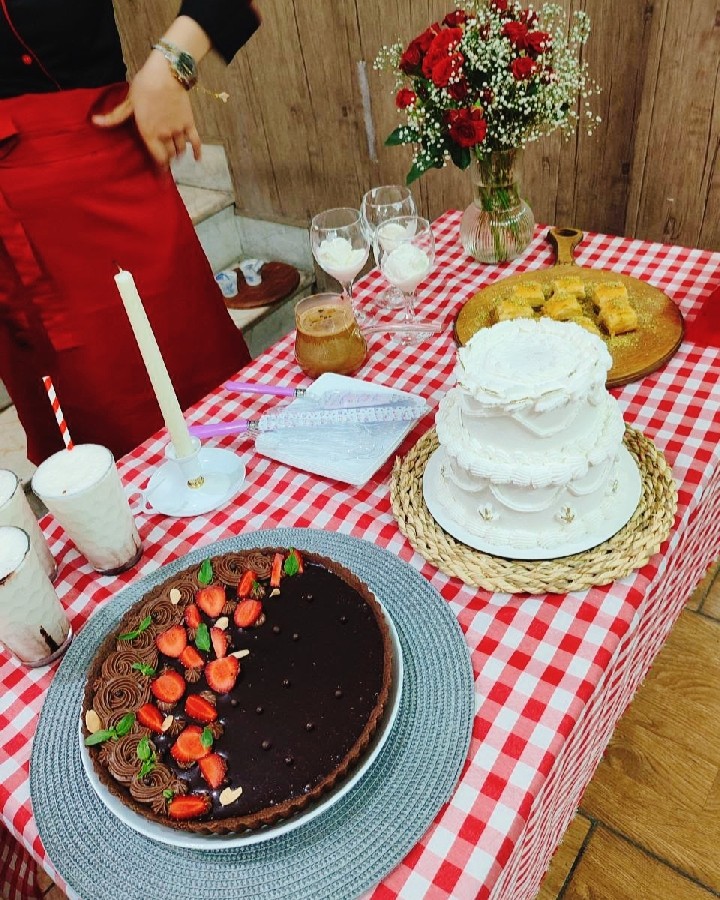 عکس مسابقه کیک و غذا دانشگاه 