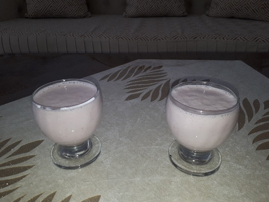 اسموتی توت فرنگی