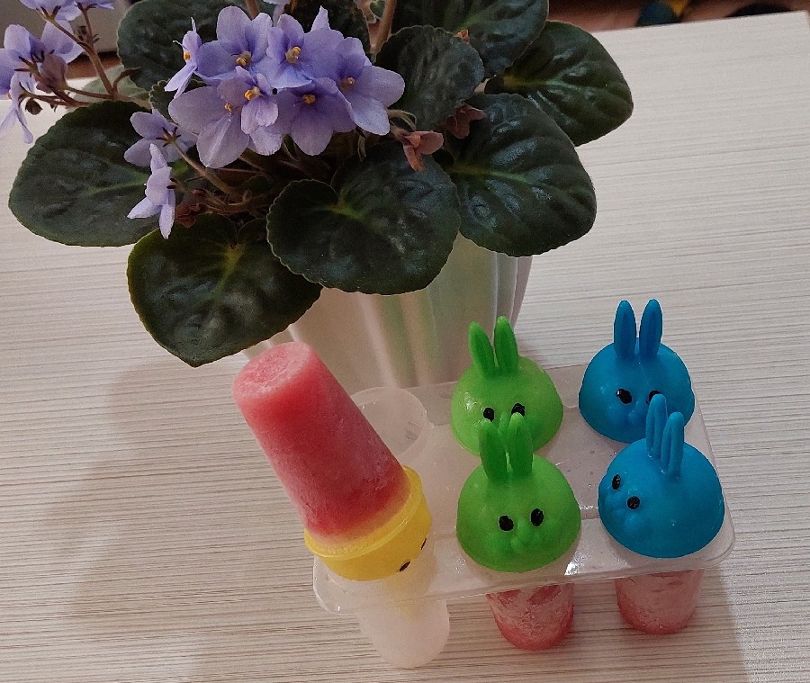 عکس بستنی یخی طعم هندوانه