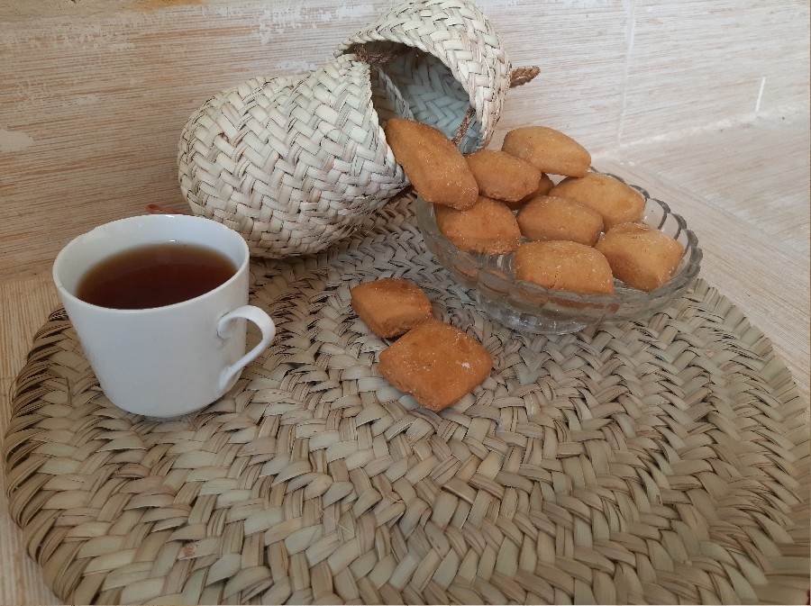 عکس کلوچه زنجبیلی و چای
