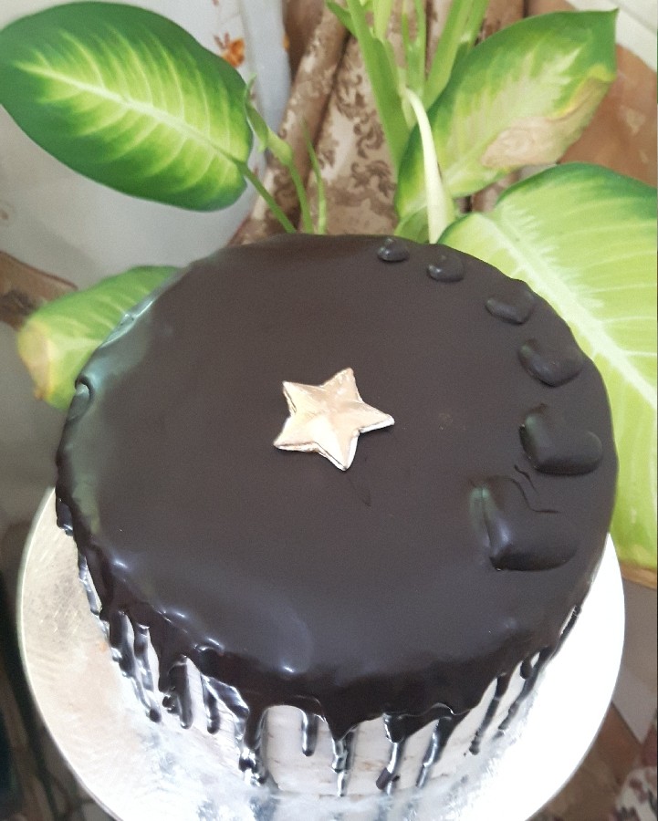 عکس کیک با گاناش شکلاتی 