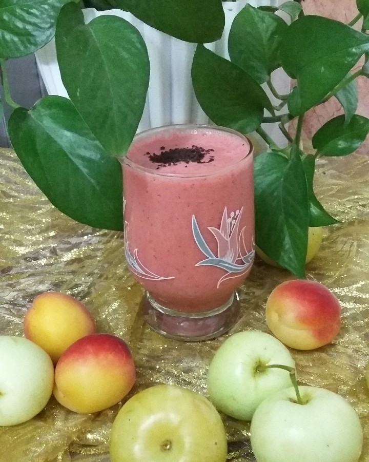 اسموتی توت فرنگی