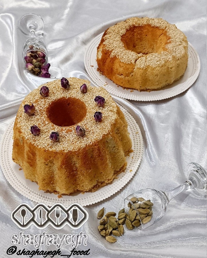 عکس کیک سنتی کنجدی طعم بهشت میداد لطفا کپشنمو بخون