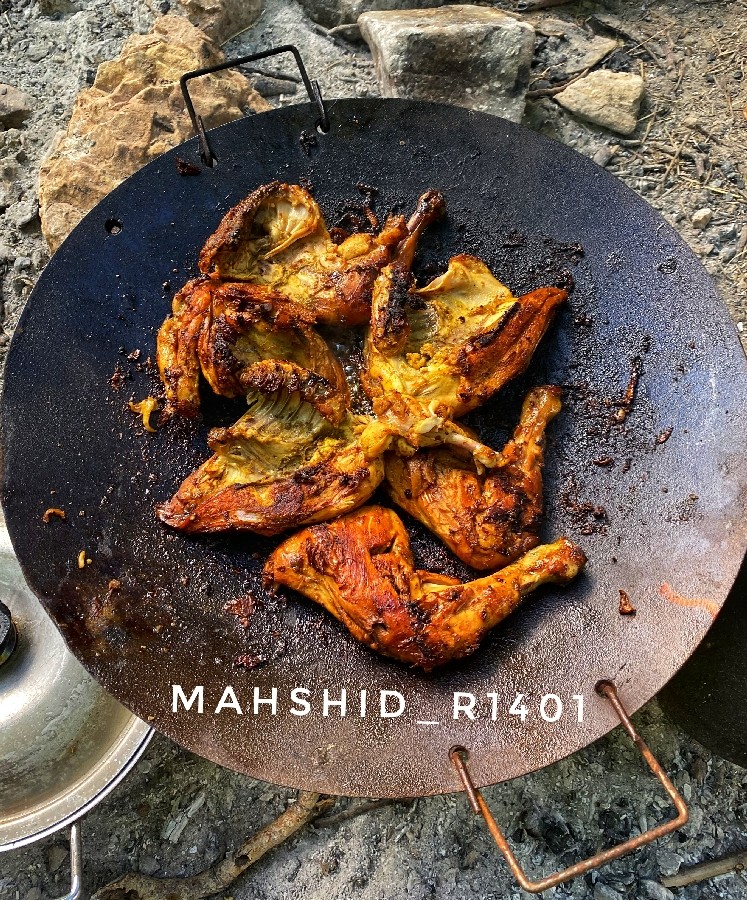 مرغ سرخ شده در ساج