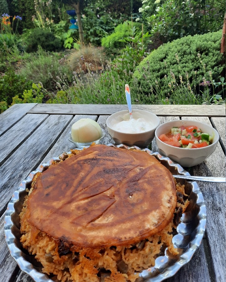 عکس لوبیا پلو با ته دیگ نان