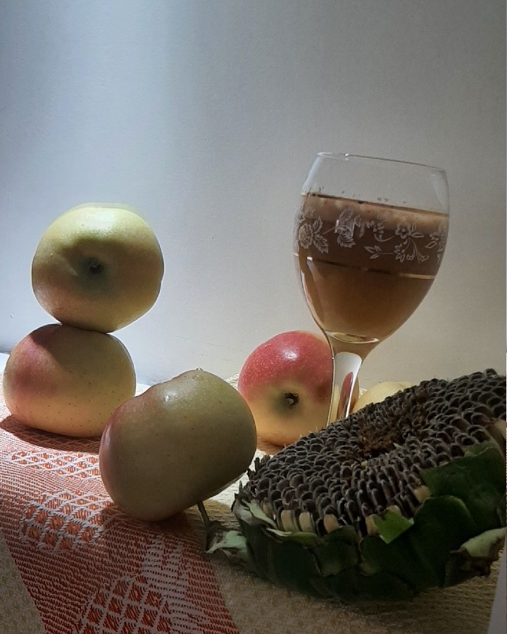 آب سیب طبیعی