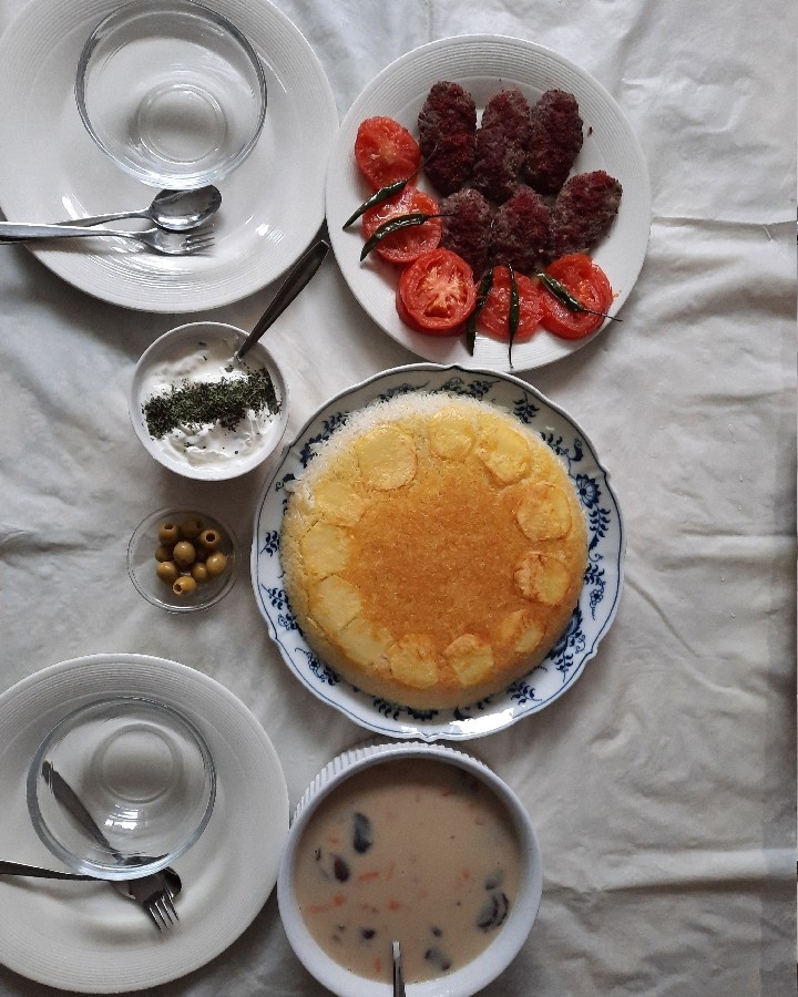 عکس کباب تابه ای و سوپ قارچ