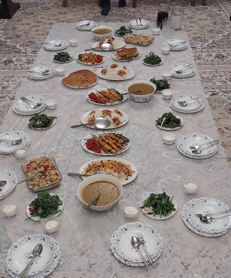 عکس سفره مهمونی. خونه پسر عمه عزیزم