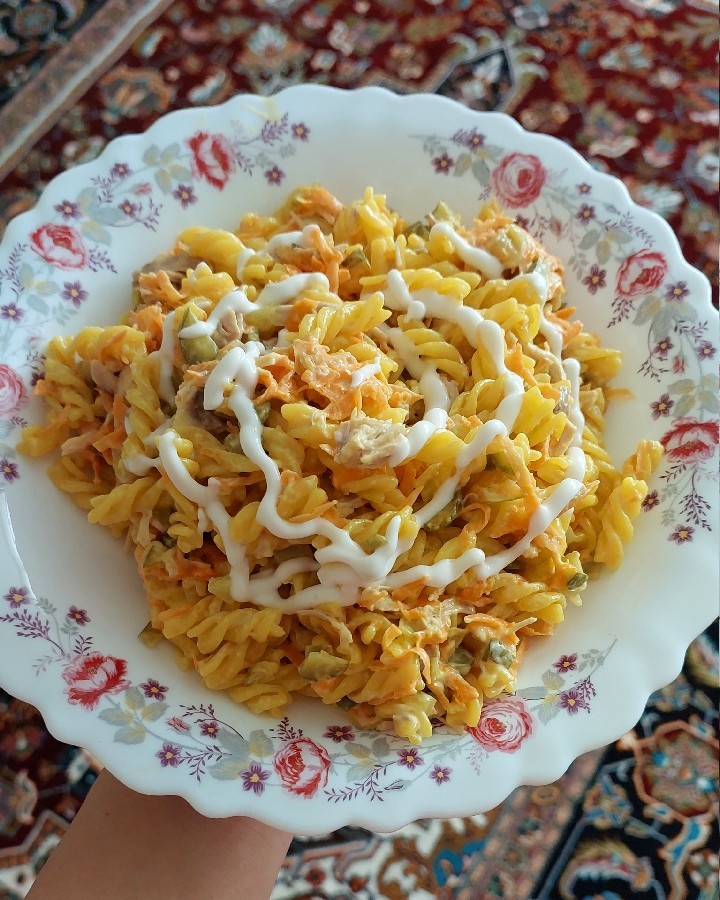 سالاد ماکارونی با مرغ