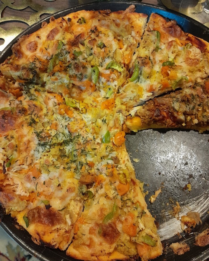 پیتزا مرغ و سبزیجات