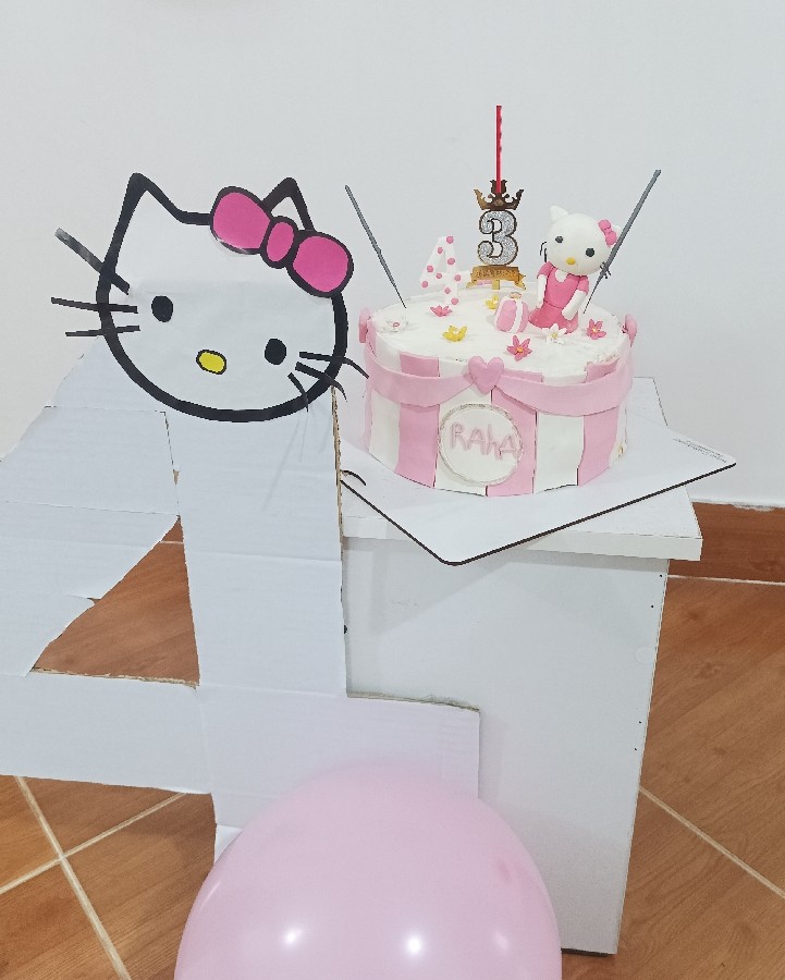 کیک تولد برای دخترم