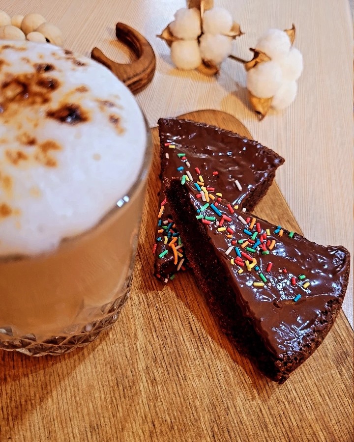 عکس کیک شکلاتی ♡ (کاپوچینو)♡