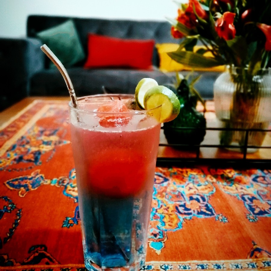 نوشیدنی خنک توت فرنگی