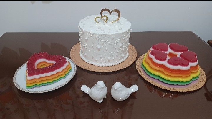 کیک و ژله یخچال عروس 