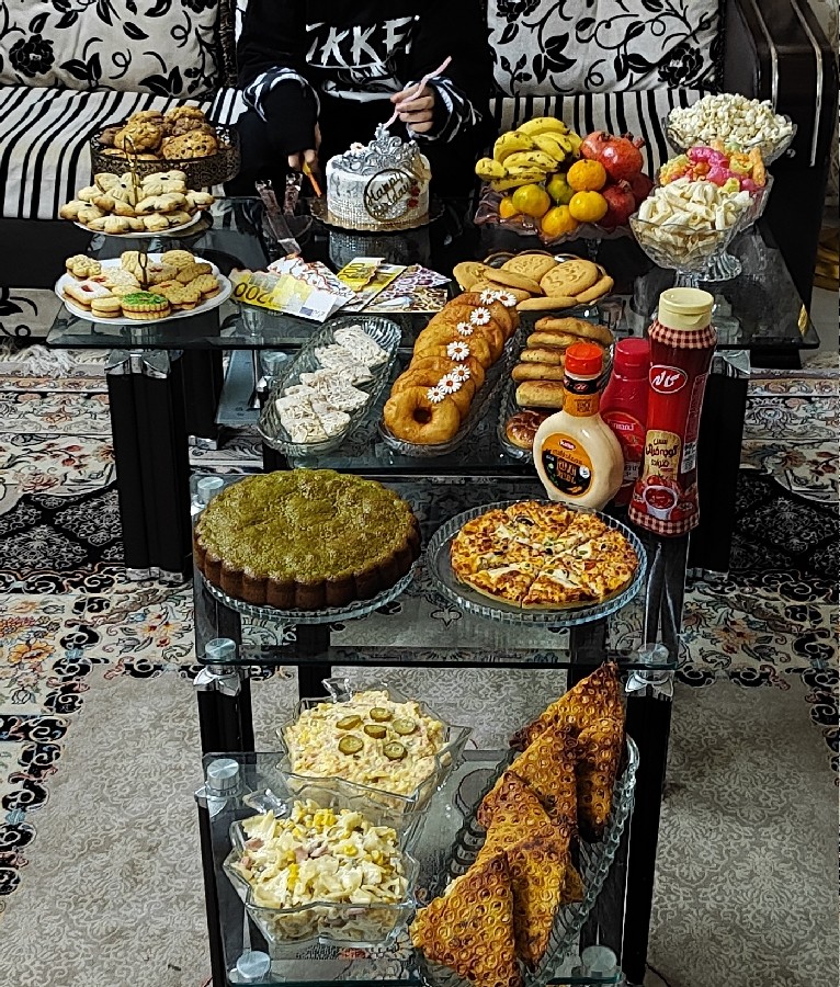 عکس میز تولد نیایش