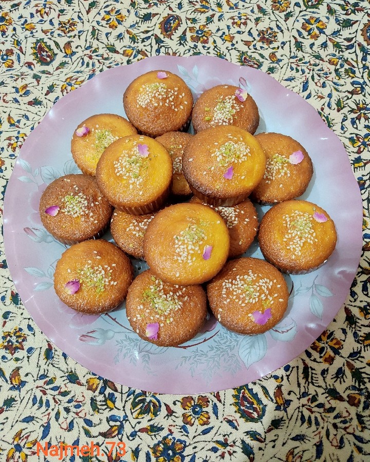 عکس کاپ کیک زعفرانی/پای براونی