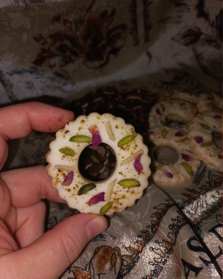 شیرینی رینگ آجیلی